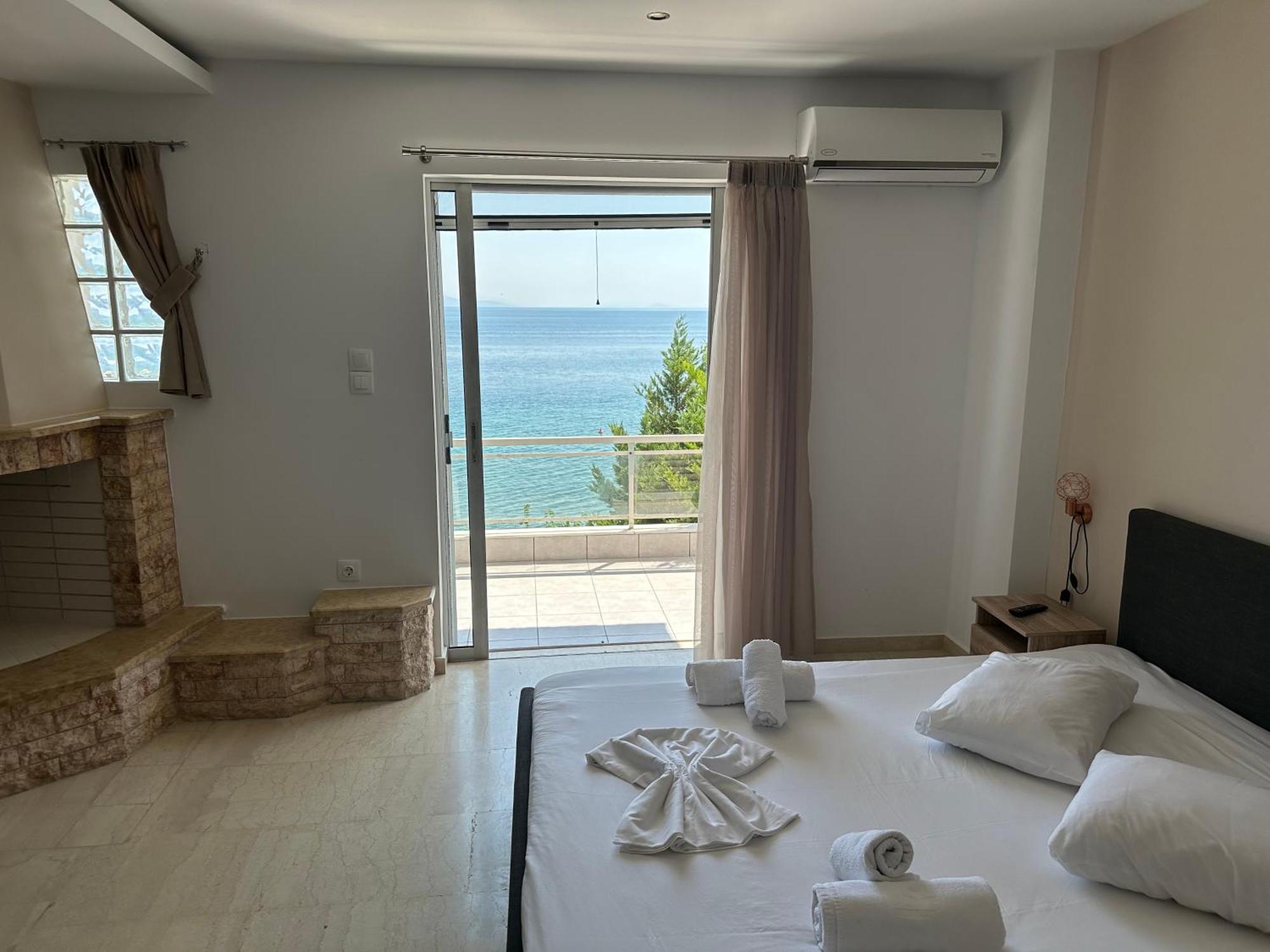 Aqua Apartment Loutra Oraias Elenis